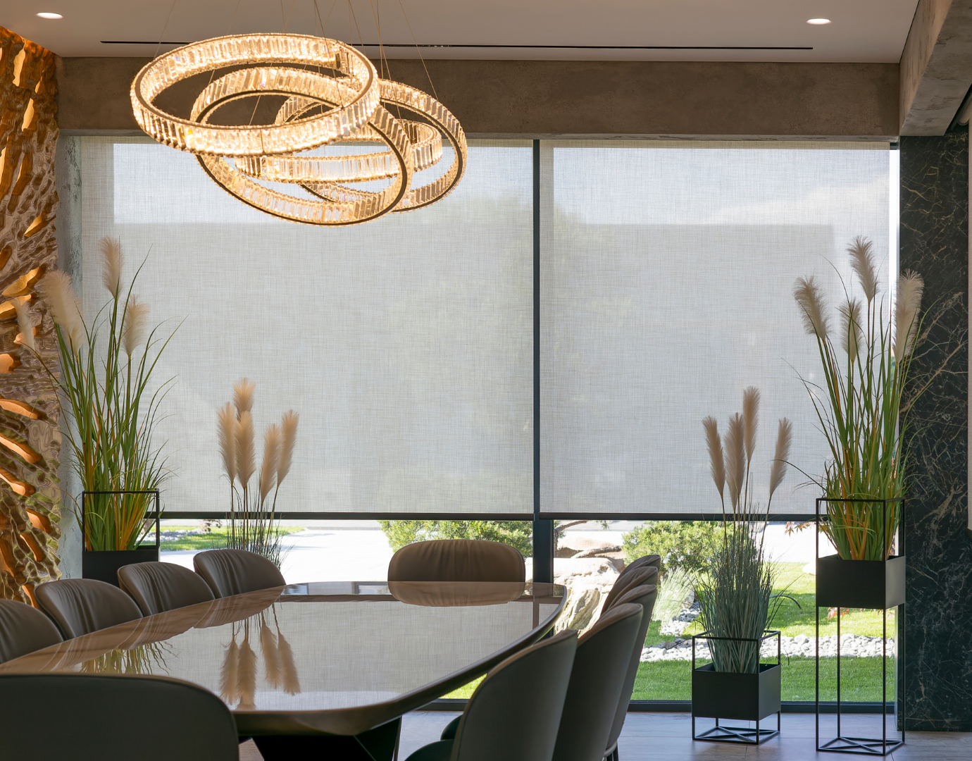 The Perfect Pairing_ Choosing the Right Blinds to Complement Your Floors (2)