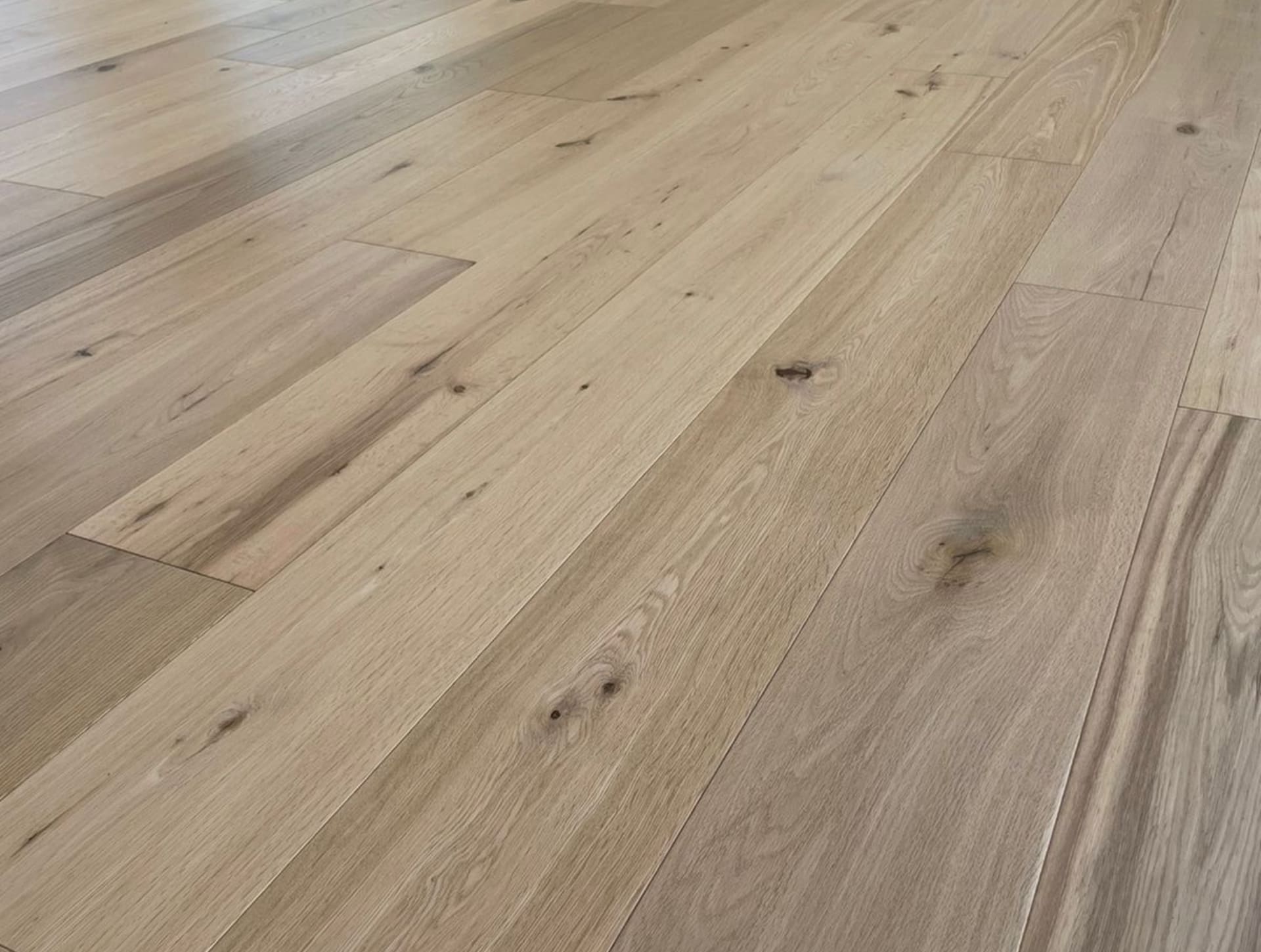 Winter-Ready Flooring_ Choosing the Right Foundation for the Colder Months (2)